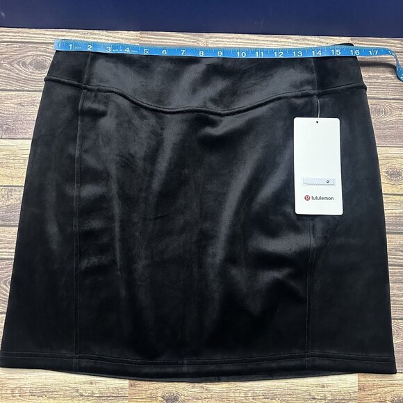 Lululemon Scuba High Rise Mini Skirt Velvet NWT Size Large (BLACK) LW8AL9S - Picture 5 of 15